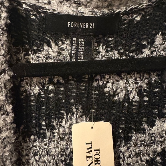 Forever 21 Chevron Cardigan - Picture 2 of 4